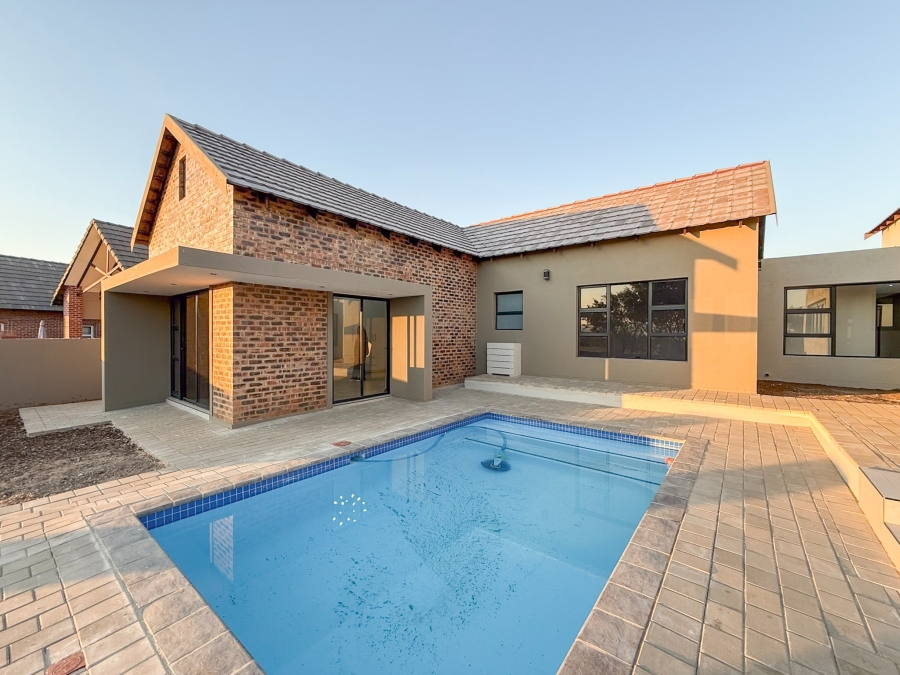 4 Bedroom Property for Sale in Landsmeer Residential Estate North West